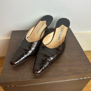 Manolo Blahnik kitten heels